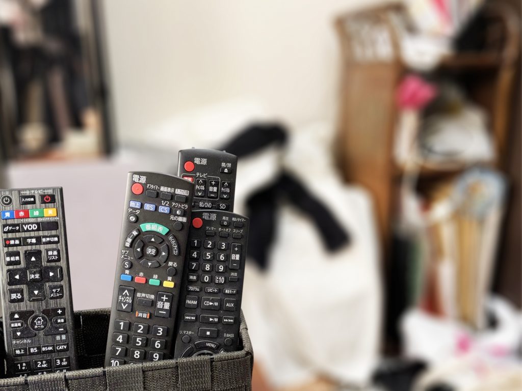汚部屋とリモコン
